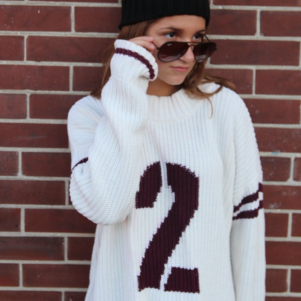 Hollister - Varsity Sweater #2 - Size Large